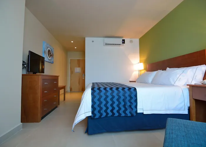 Express By Ihg 3*
