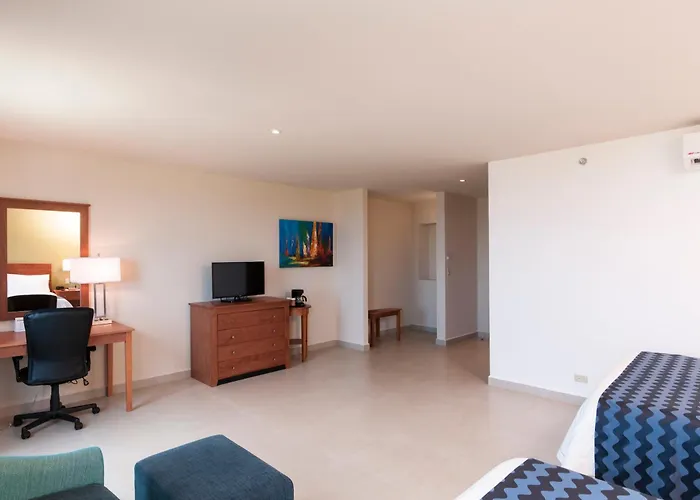 Resort Express By Ihg Cabo San Lucas