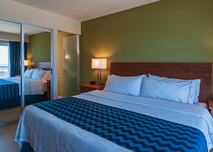 Resort Express By Ihg Cabo San Lucas