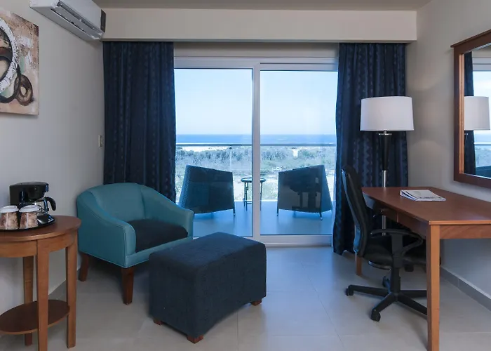 Express By Ihg Resort Cabo San Lucas